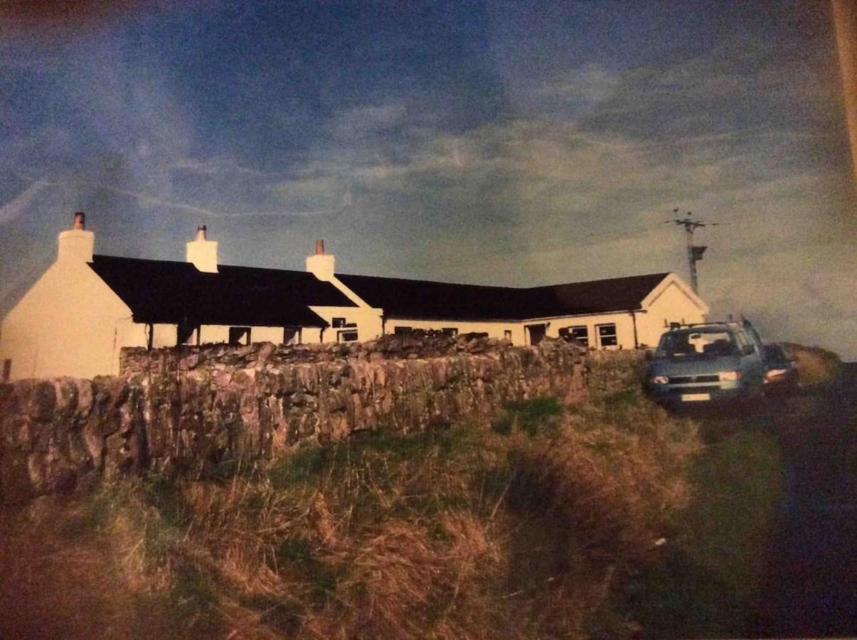 Quaint And Quirky Former Crofters Cottage In Port Ellen Exterior foto