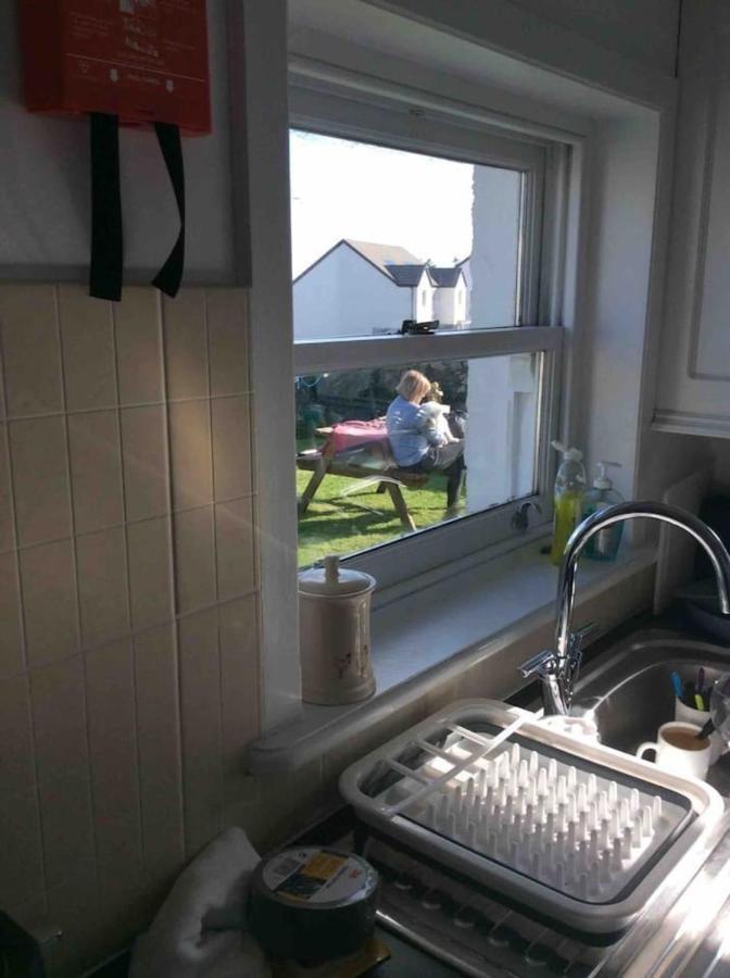 Quaint And Quirky Former Crofters Cottage In Port Ellen Exterior foto
